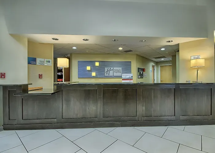Holiday Inn Express Hotel & Suites Grove City By Ihg