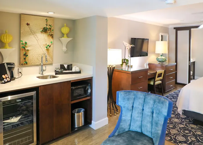 Almond Tree Inn - Adults Only