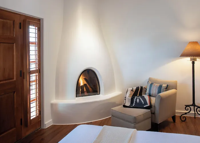 Pinon Court By La Fonda