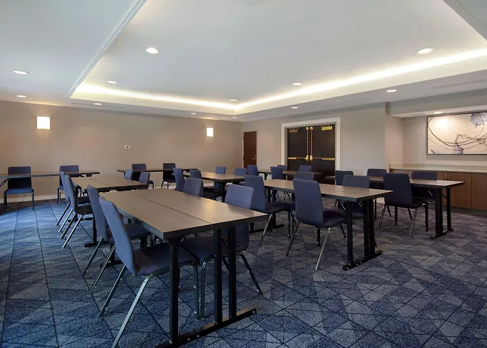 Courtyard By Marriott Cincinnati Airport