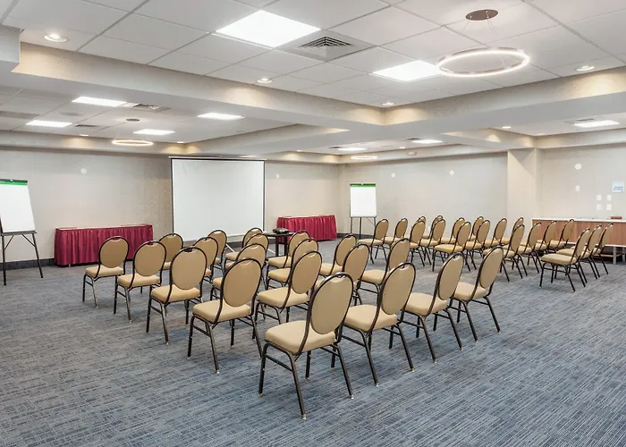 Holiday Inn Express Hotel & Suites Providence-Woonsocket By Ihg