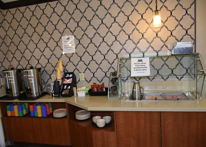 Dynasty Suites Redlands