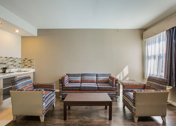 Baymont By Wyndham Albuquerque Airport