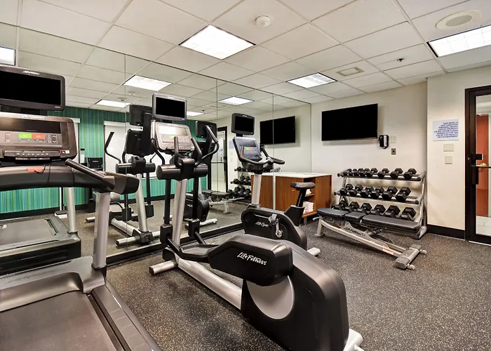 Holiday Inn Express Newport North - Middletown By Ihg
