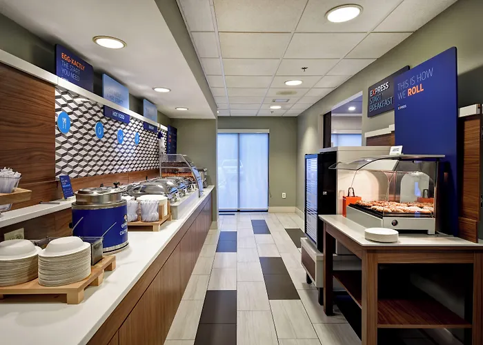 Holiday Inn Express Newport North - Middletown By Ihg