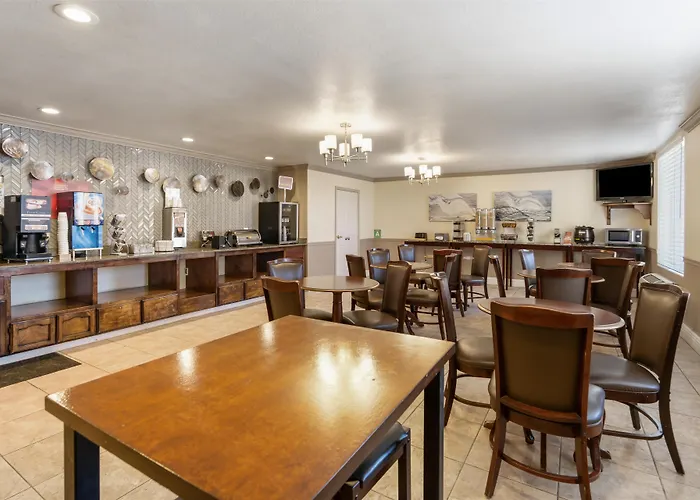 Best Western Plus John Jay Inn & Suites