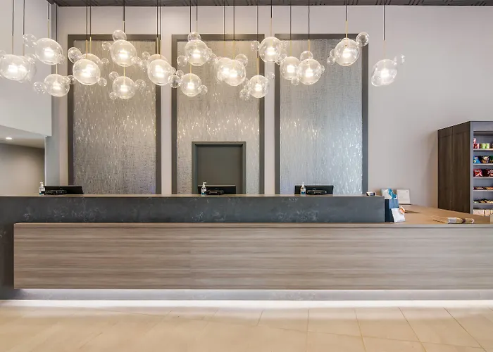Hourglass Hotel, Trademark Collection By Wyndham