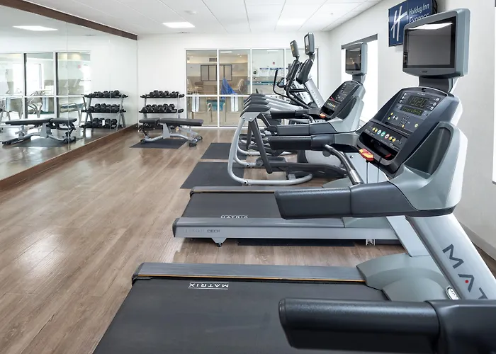 Holiday Inn Express & Suites Chicago West - St Charles By Ihg