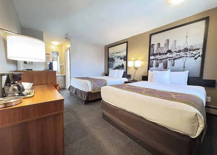 Super 8 By Wyndham Guelph