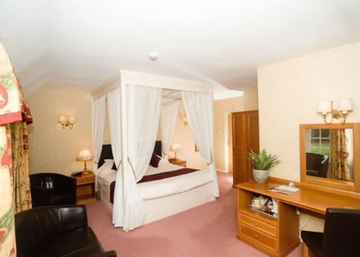 Howfield Manor Hotel