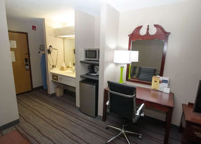 Super 8 By Wyndham Chicago O'Hare Airport