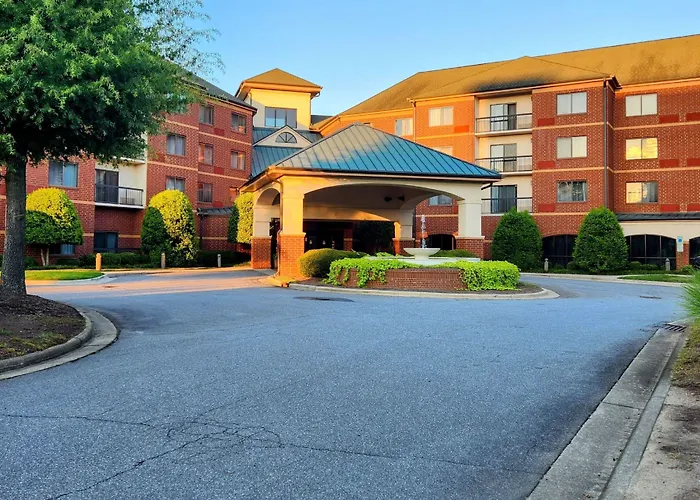 Courtyard By Marriott Hickory