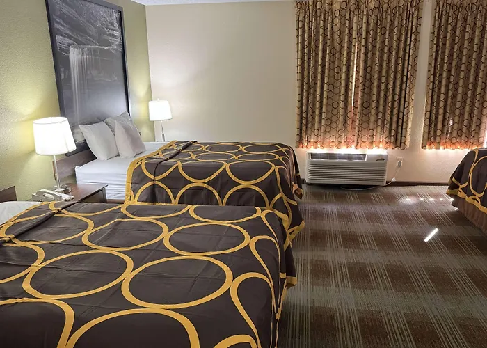 Super 8 By Wyndham Lincoln