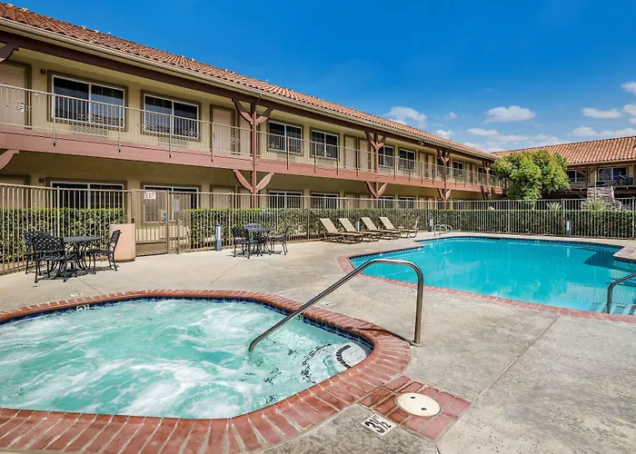 Best Western Corona Hotel & Suites