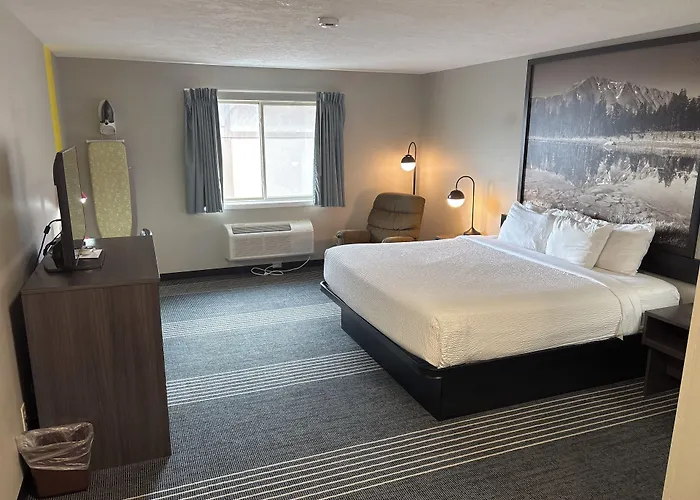 Super 8 By Wyndham Rexburg