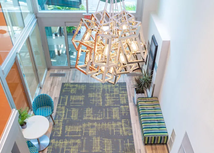 Hampton Inn & Suites, By Hilton - Vancouver Downtown