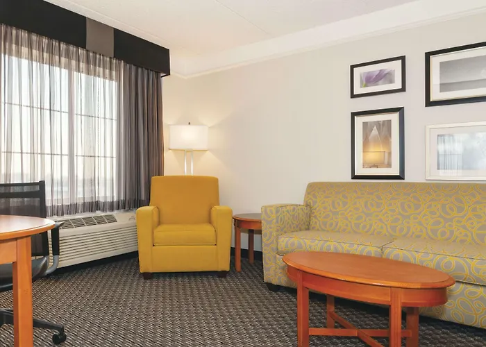 La Quinta Inn & Suites By Wyndham Ontario Airport