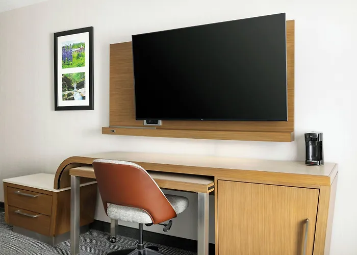 Courtyard By Marriott Concord