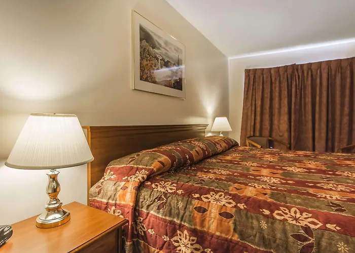 Econo Lodge Inn&Suites