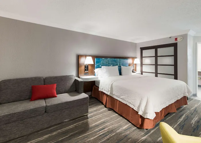 Hampton Inn & Suites Chicago-Hoffman Estates