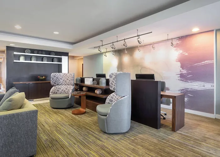 Courtyard By Marriott Princeton