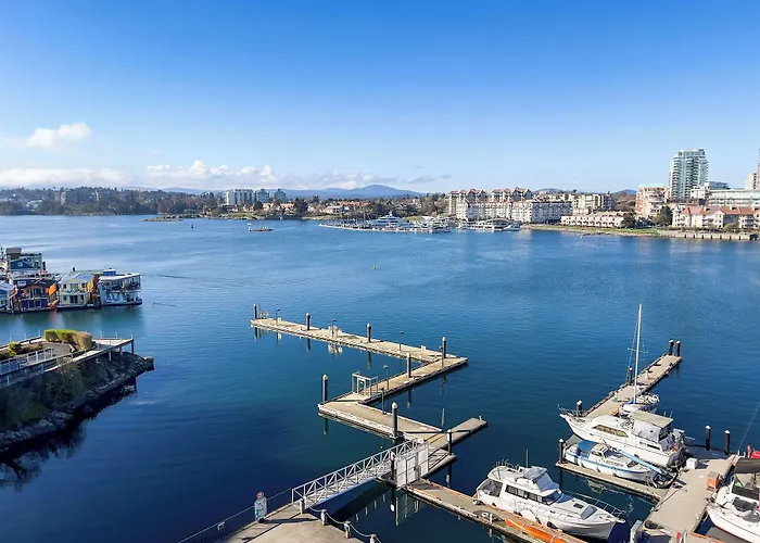 Coast Victoria Hotel & Marina By Apa