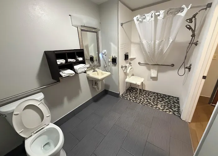 Guesthouse Inn & Suites Lexington