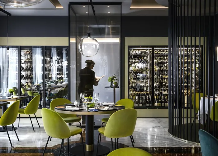 Hotel Plaza E De Russie - Relais & Chateaux