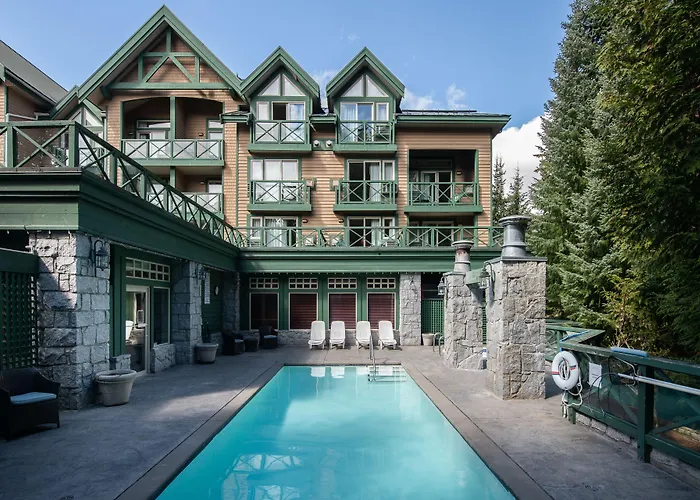 Pinnacle Hotel Whistler