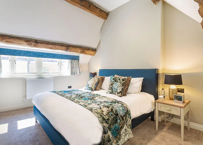The Swan Hotel, Wells, Somerset - The Coaching Inn Group