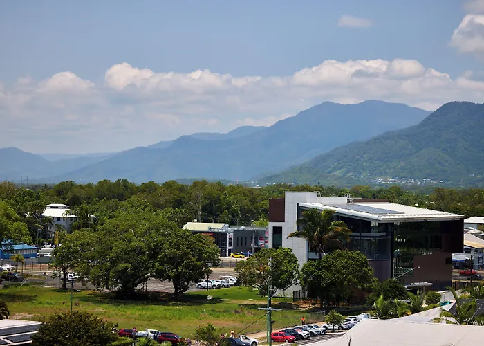 Cairns Harbourside Hotel