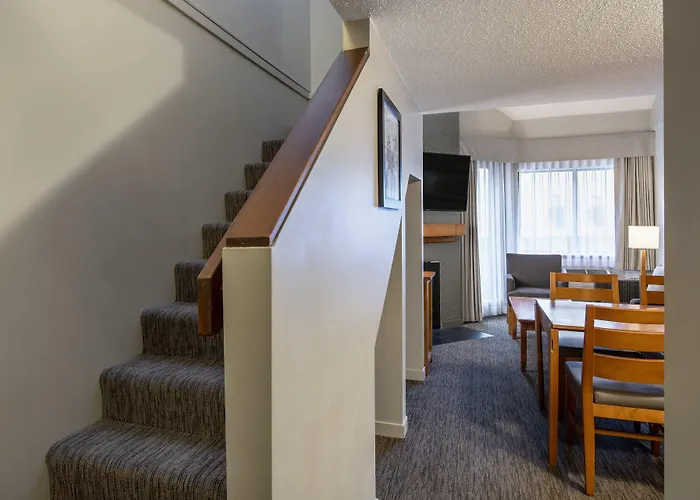 Whistler Village Inn & Suites
