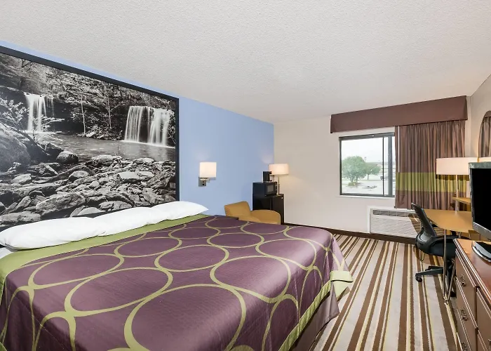 Super 8 By Wyndham Jonesboro