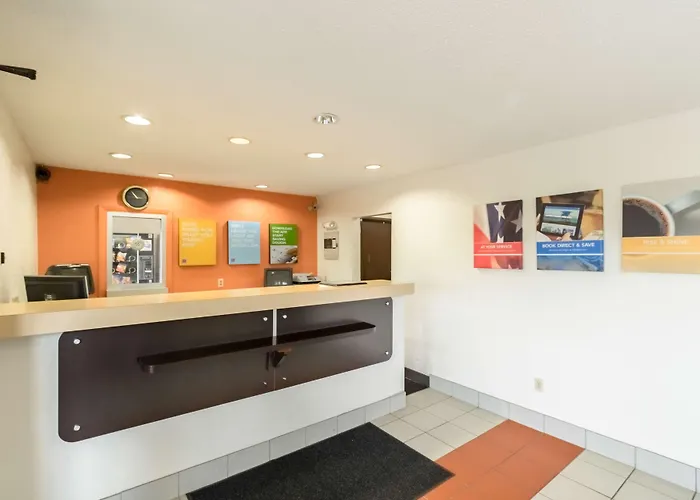 Motel 6-Crawfordsville, In