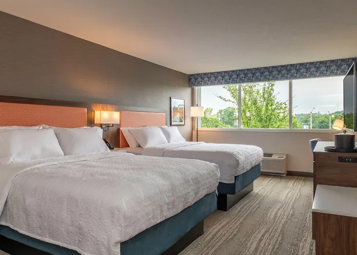 Hampton Inn Manchester Downtown