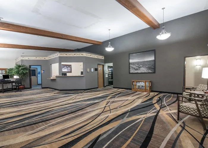 Days Inn By Wyndham Watertown
