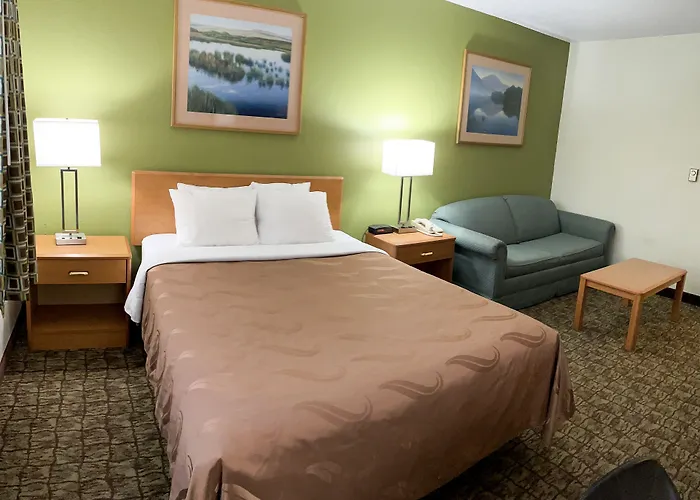 Hudson Inn & Suites