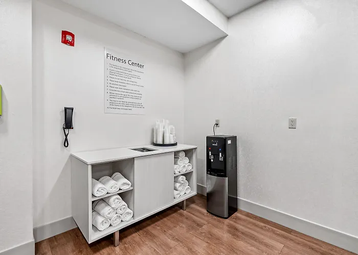 Holiday Inn Express & Suites Lakeland South By Ihg