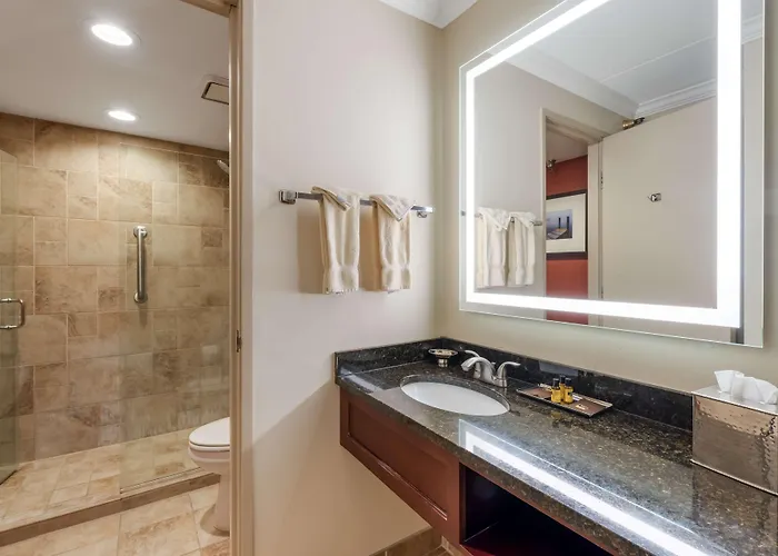 Best Western Plus White Bear Country Inn