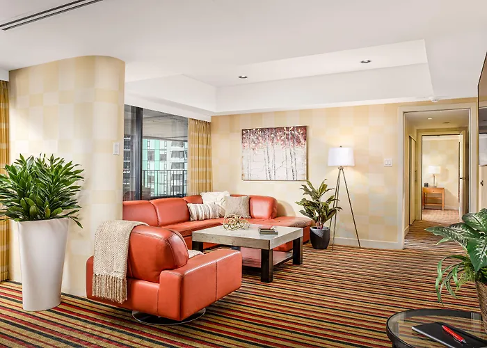 Pinnacle Hotel Harbourfront
