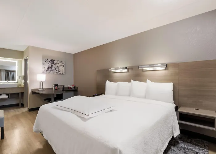 Red Roof Inn Plus+ Chicago - Naperville