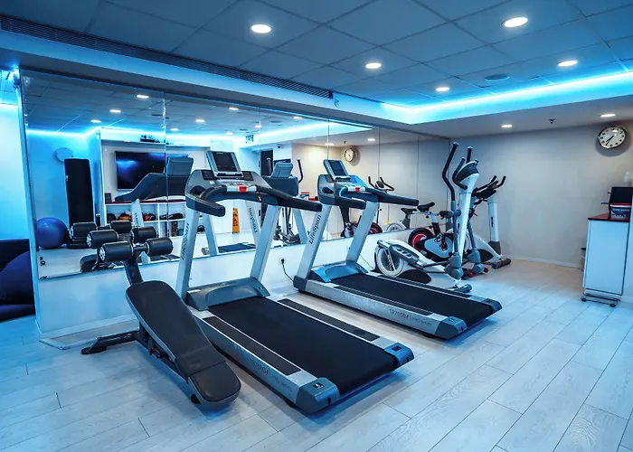 Best Western Regency Suites