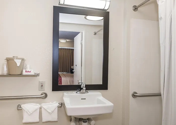 Red Roof Inn Plus + Boston - Framingham