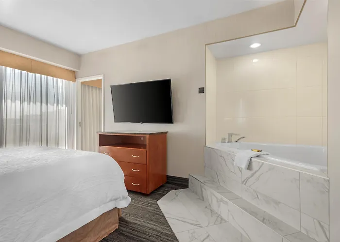 Best Western Plus Suites Downtown Calgary