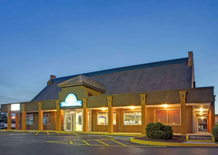 Days Inn By Wyndham Benson