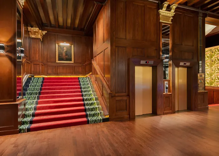 Grand Galvez Resort, Autograph Collection