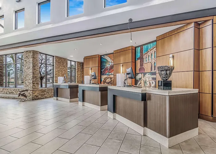 Embassy Suites By Hilton Detroit Metro Airport