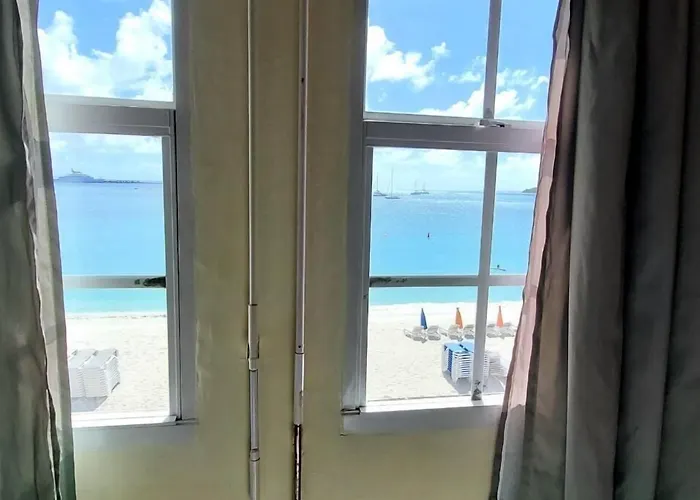 Seaview Beach Hotel