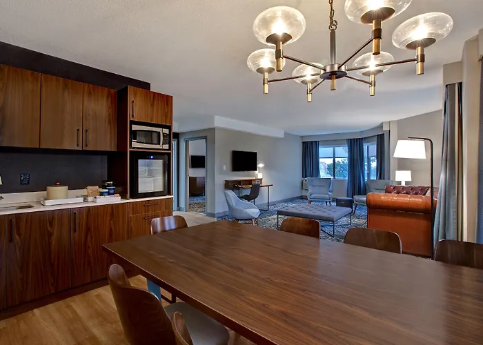 Four Points By Sheraton St. Catharines Niagara Suites