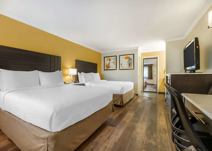 Best Western Plus Orange County Airport North